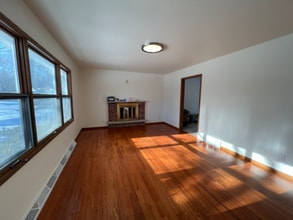 Building Photo - 4922 Knox Ln