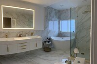 Building Photo - 568 N University Dr