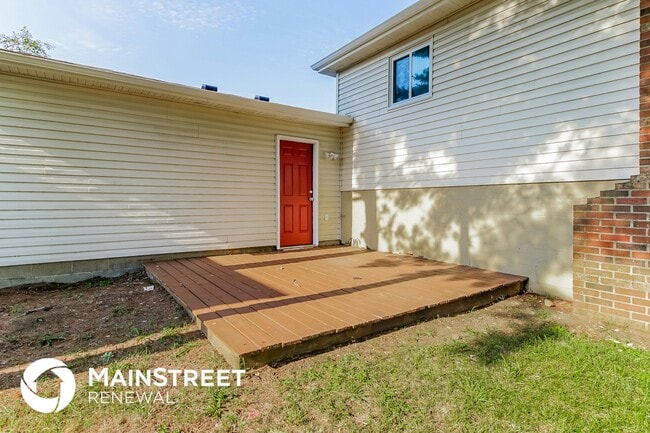 Building Photo - 6560 Benjamin Dr