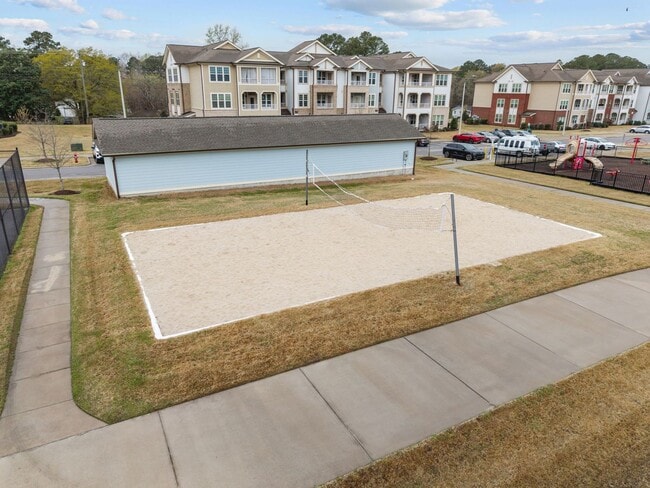 Building Photo - Raleigh Living Made Easy – 3BR Townhome w/ Amenities & Prime Location