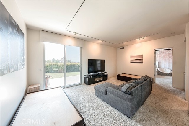 Building Photo - 10272 Overhill Dr