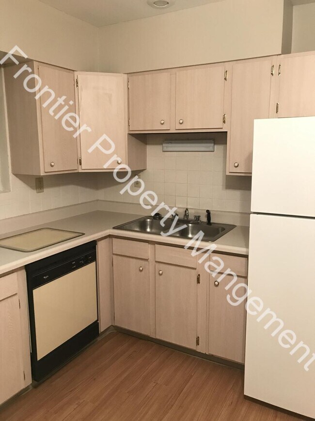 Building Photo - Coming Soon!! Quiet Affton 1bd/1ba Apartment!