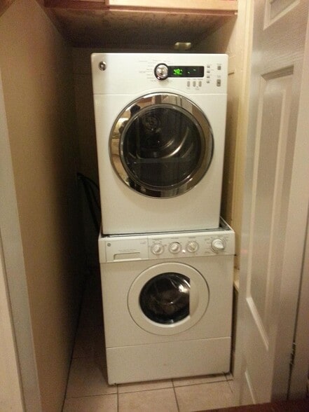 Laundry Room - 184 Green St
