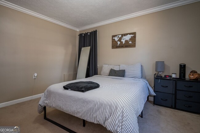 Building Photo - 935 Baxter St