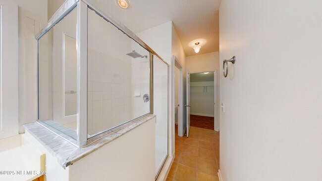 Building Photo - 5663 Greenland Rd