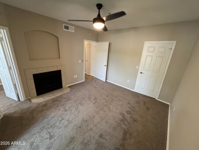 Building Photo - 15095 N Thompson Peak Pkwy