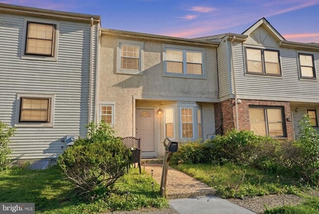 Building Photo - 272 Hudson Ct