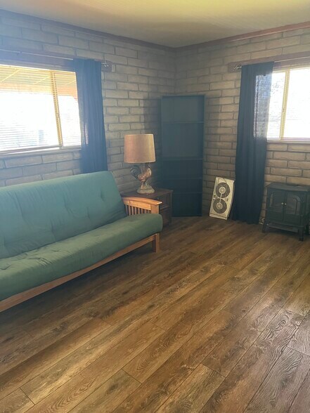 Building Photo - 2321 Molchan Rd