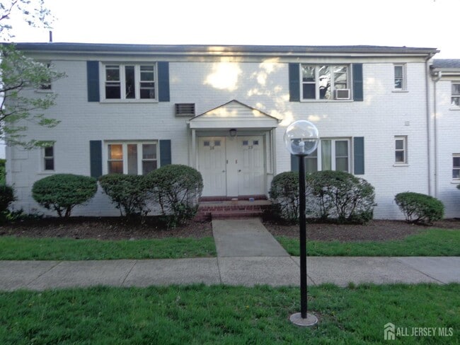 Building Photo - 29B Garfield Park