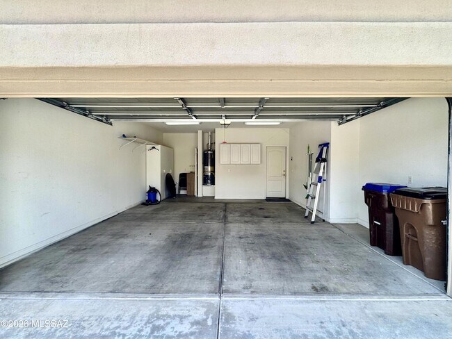 Building Photo - 13401 N Rancho Vistoso Blvd