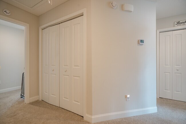 Building Photo - 890 Grayson Ave