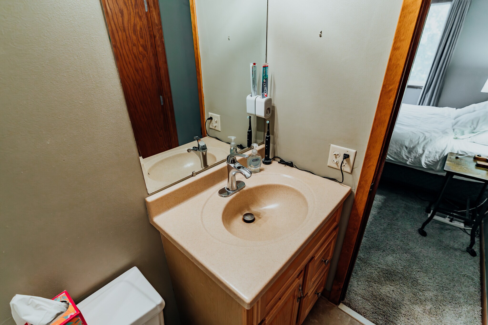 Building Photo - 2042 Louisiana Ave S