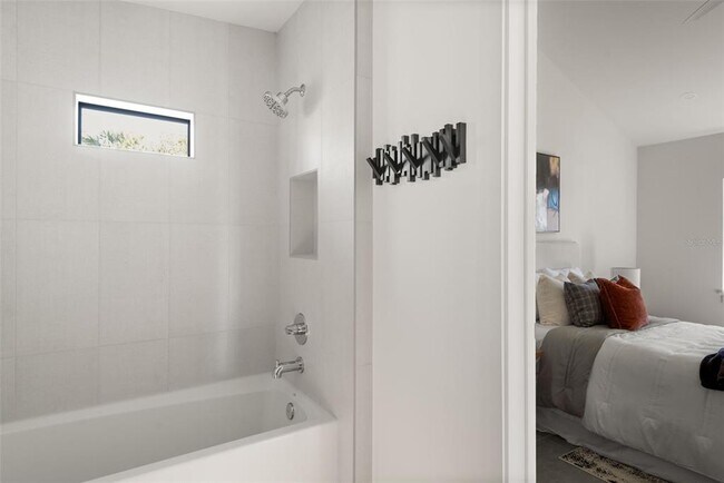 Building Photo - 870 Carver St