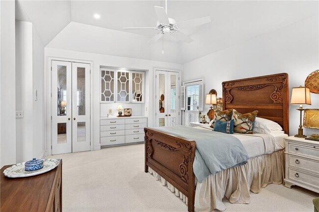 Building Photo - 3642 Mayfair Rd NE