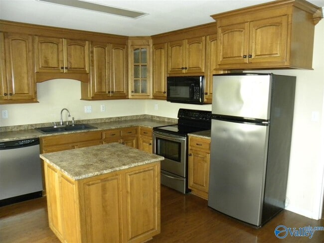 Building Photo - 105 Fawn Forest Dr