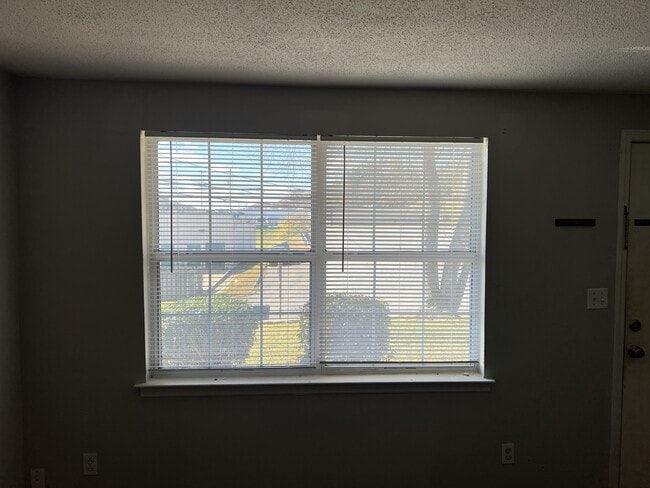 Building Photo - Sweetland Quad