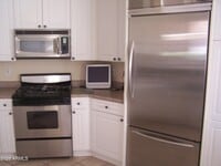 Building Photo - 13649 W Cypress St