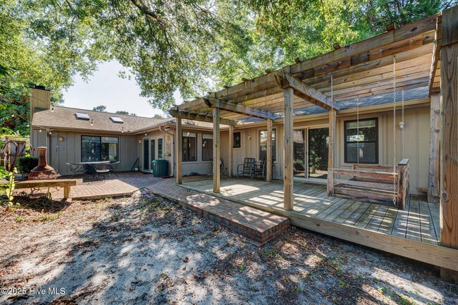 Building Photo - 1205 2 Mile Cir W
