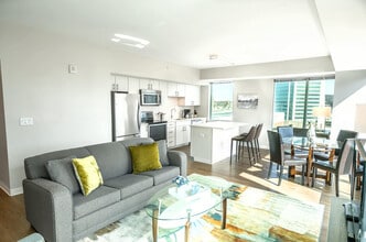 Building Photo - 184 Summer St