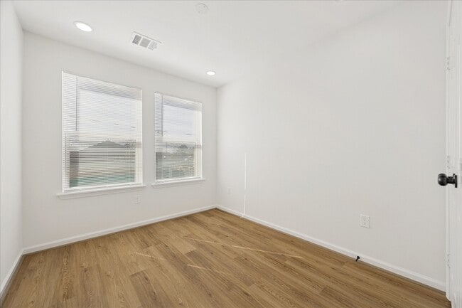 Building Photo - 9913 Porto Rico Rd