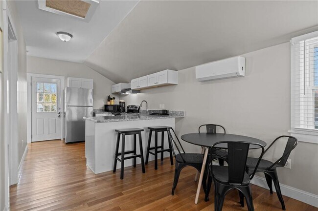 Building Photo - 49 Reservoir Rd