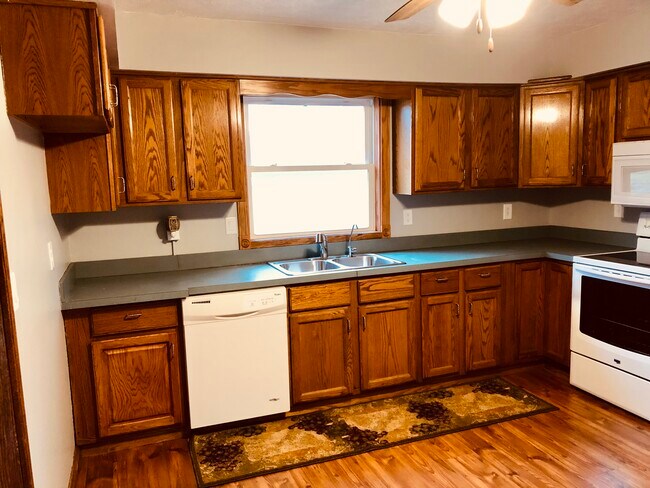 Building Photo - 416 Housel Craft Rd