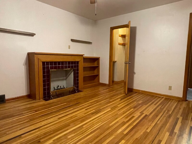 Building Photo - 1541 N Pleasant View