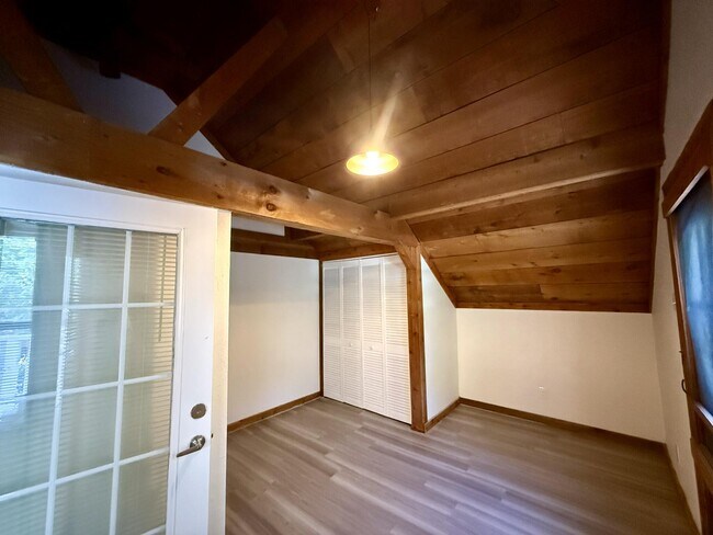 Building Photo - 17503 30th Ln N
