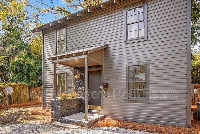 Primary Photo - 210 Sedberry St