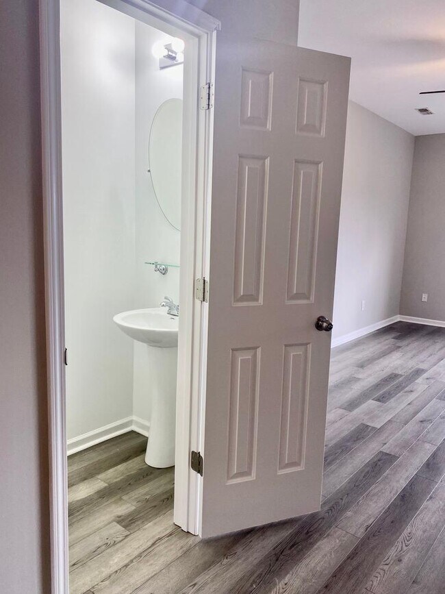 Building Photo - 110 Marbella Cir