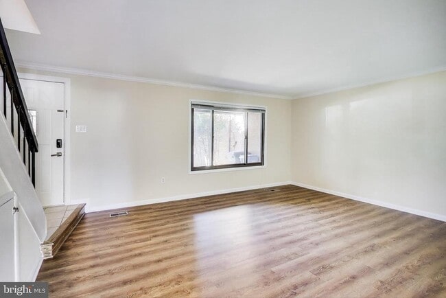 Building Photo - 9040 Centerway Rd