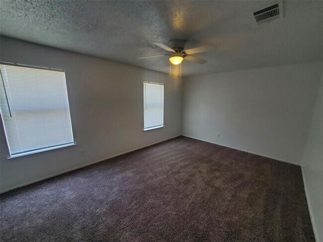 Building Photo - 2301 Sweetbriar Ct