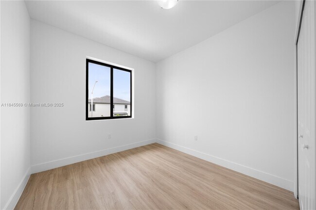 Building Photo - 19114 345th Ter