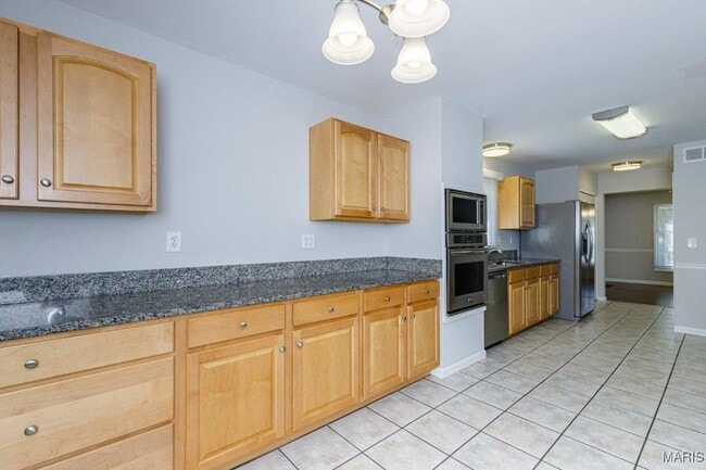 Building Photo - 1836 Rockmoor Dr