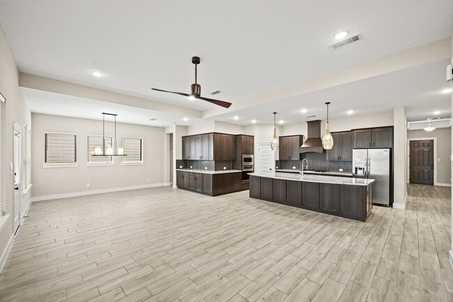 Building Photo - 15914 Dedication Dr