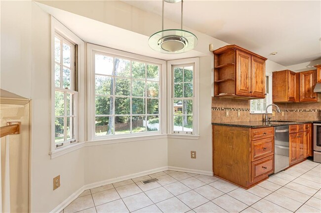 Building Photo - 5115 Vernon Ridge Dr