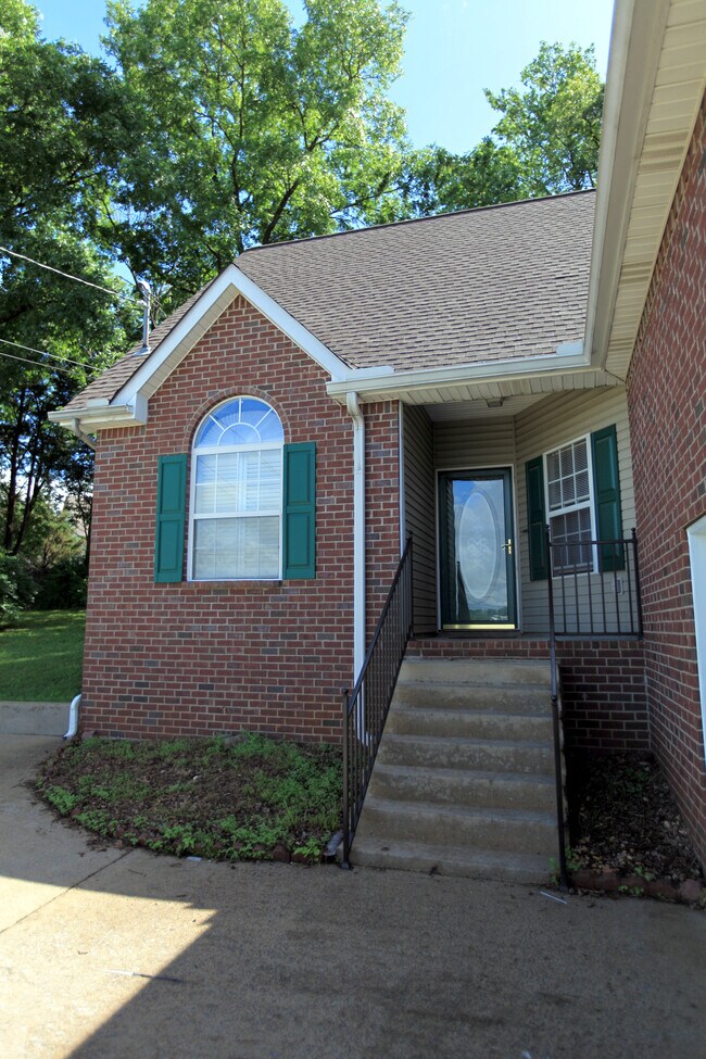 Building Photo - 2105 Academy Way