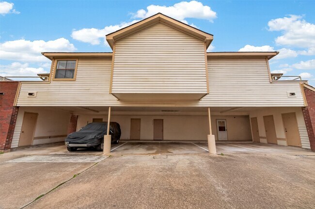 Building Photo - 1103 Dulles Ave