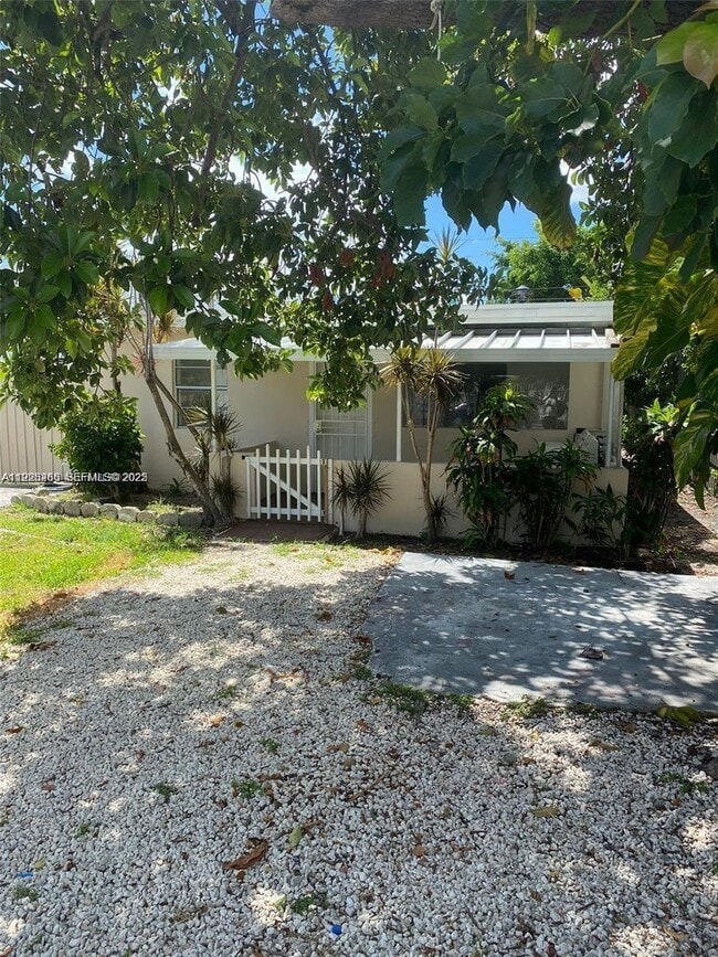 Primary Photo - 170 NW 39th St