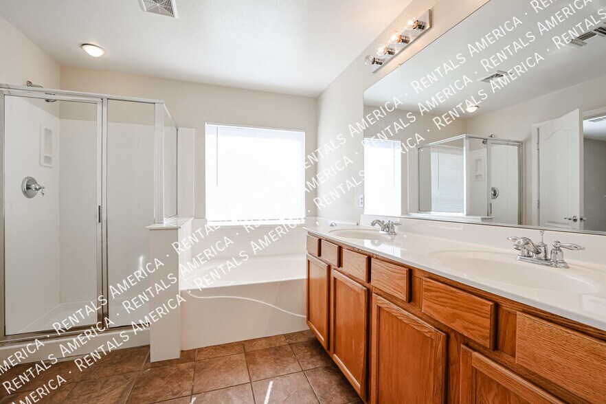 Building Photo - 6718 S Garnet Way