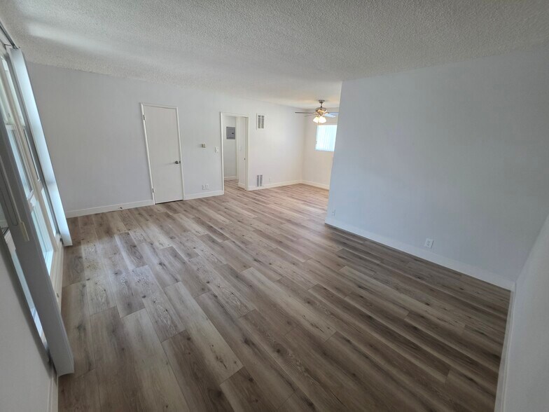 Building Photo - 1732 N Harvard Blvd