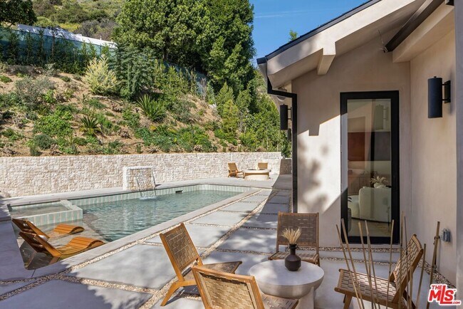 Building Photo - 3637 Loadstone Dr