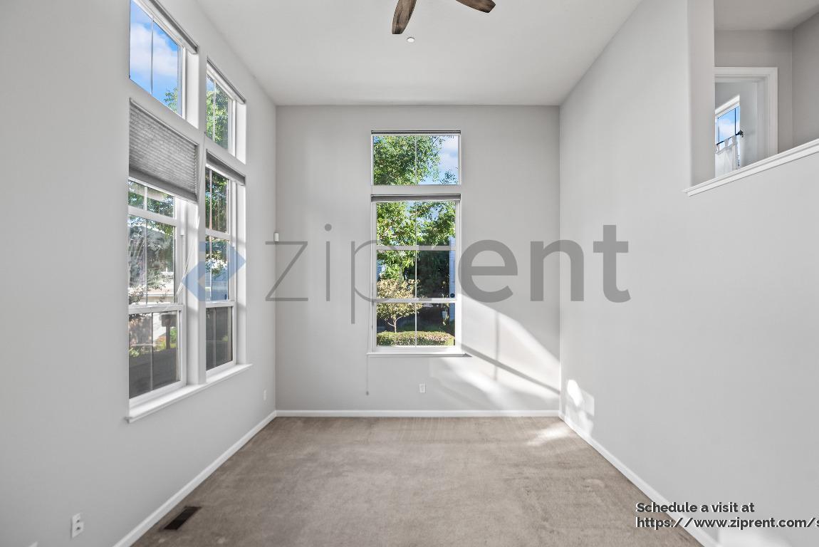 Building Photo - 18404 Emerald Ln