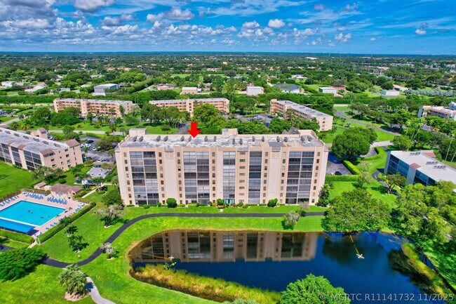 Building Photo - 6866 Huntington Ln