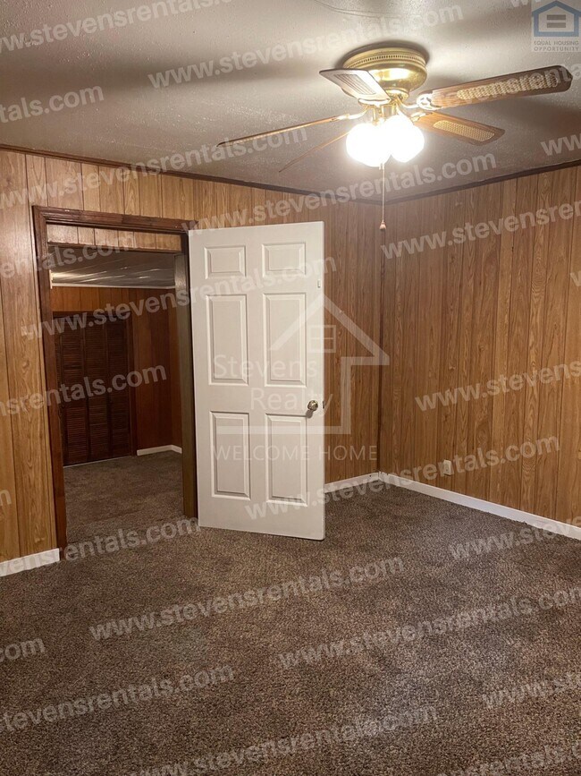 Building Photo - 3615 Ridgeside Rd