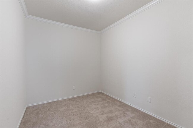 Building Photo - 126 Boxwood Dr