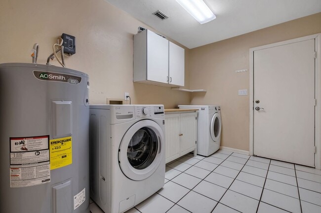 Building Photo - Killearn Estates 4 Bedroom Brick Home