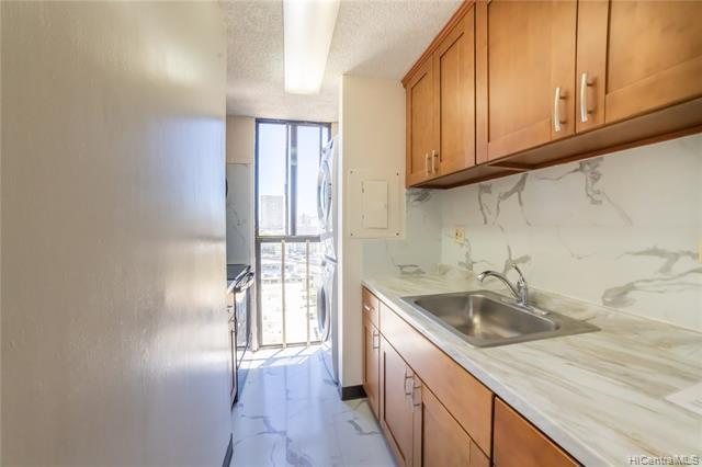 Building Photo - 1415 Liholiho St