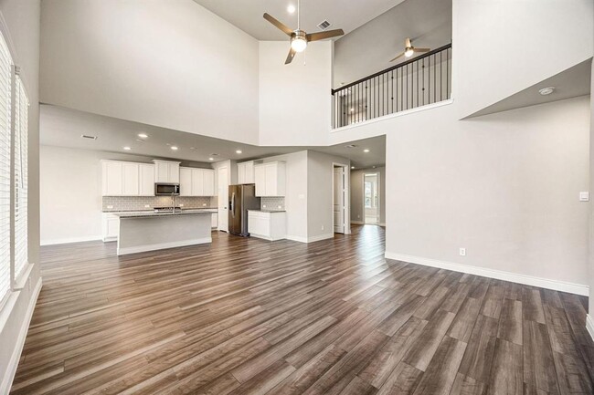 Building Photo - 31214 Gullwing Manor Dr