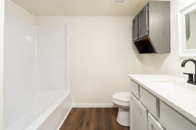 Building Photo - 750 W Dayton Ave